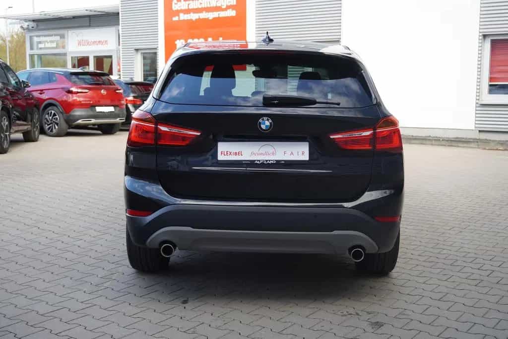 BMW X1 sDrive 20 i Advantage LED Navi el. Heckklappe 09/2019-photo-6