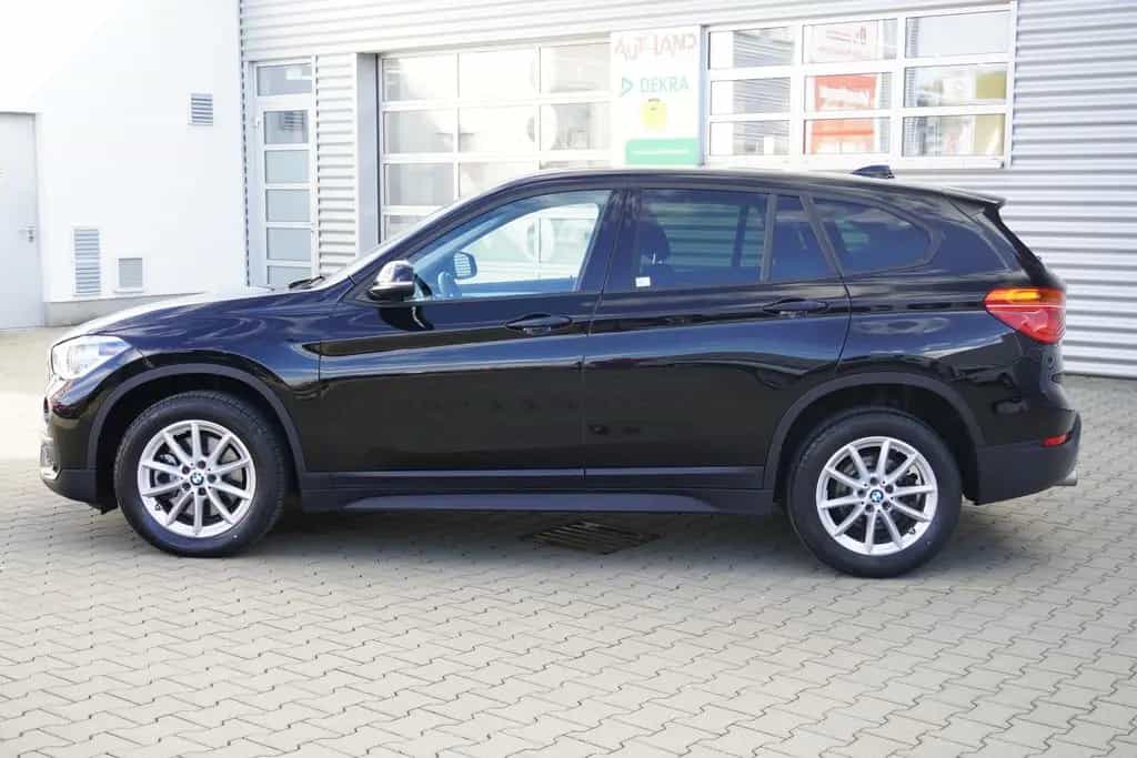 BMW X1 sDrive 20 i Advantage LED Navi el. Heckklappe 09/2019-photo-8