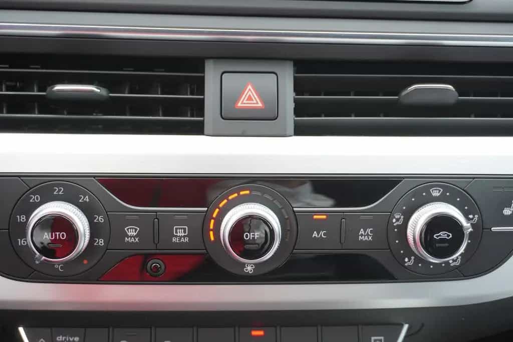 Audi A4 Avant 3.0 TDI quattro S-line LED Navi Keyless 07/2017-photo-25