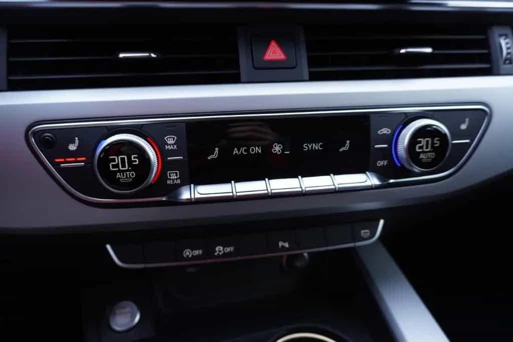 Audi A4 Avant 35 TFSI S line LED Navi ACC Leder DAB 06/2021-photo-26