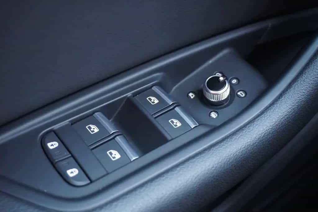Audi A4 Avant 35 TFSI S line LED Navi ACC Leder DAB 06/2021-photo-40