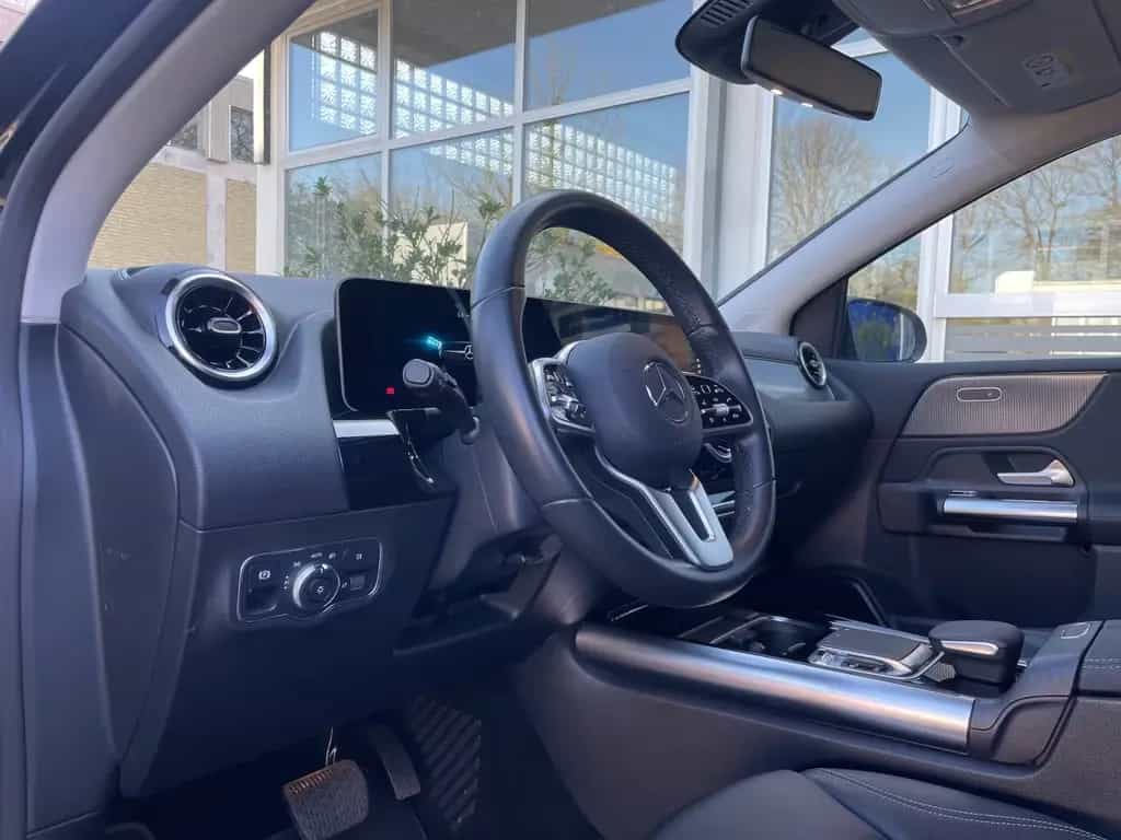 Mercedes-Benz B 220 4M/7-G DCT PROGRESSIVE/LED/NAVI/KAMERA/PTS 05/2019-photo-4
