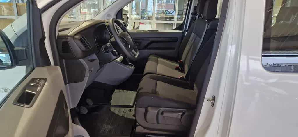 Opel Vivaro Zafira Bus bis 3.000 kg Anhängelast 01/2021-photo-5