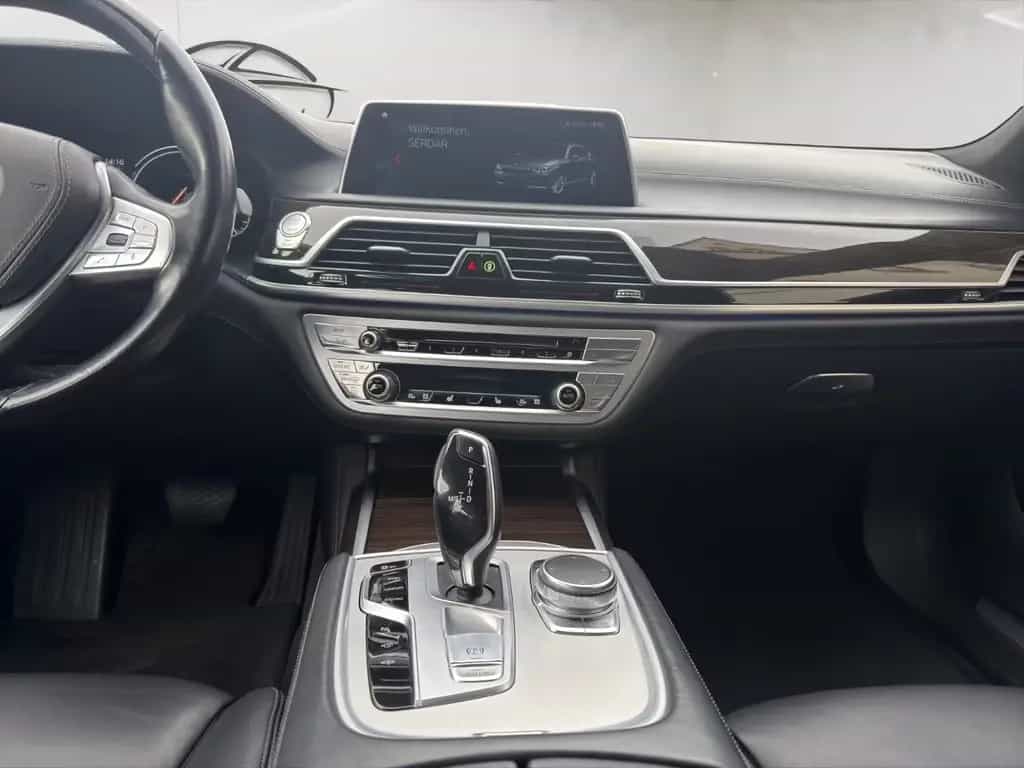BMW 7 Series 750i Massage Cam Sch Shz Navi 08/2017-photo-10