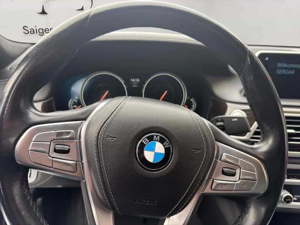 BMW 7 Series 750i Massage Cam Sch Shz Navi 08/2017-photo-18