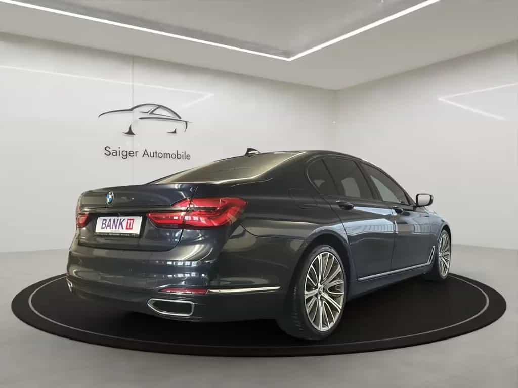 BMW 7 Series 750i Massage Cam Sch Shz Navi 08/2017-photo-2