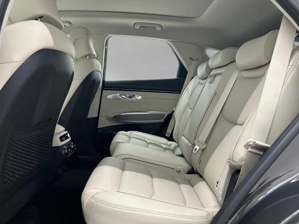 Genesis GV70 Luxury 4WD AD El. Panodach Memory Sitze LED 11/2024-photo-12