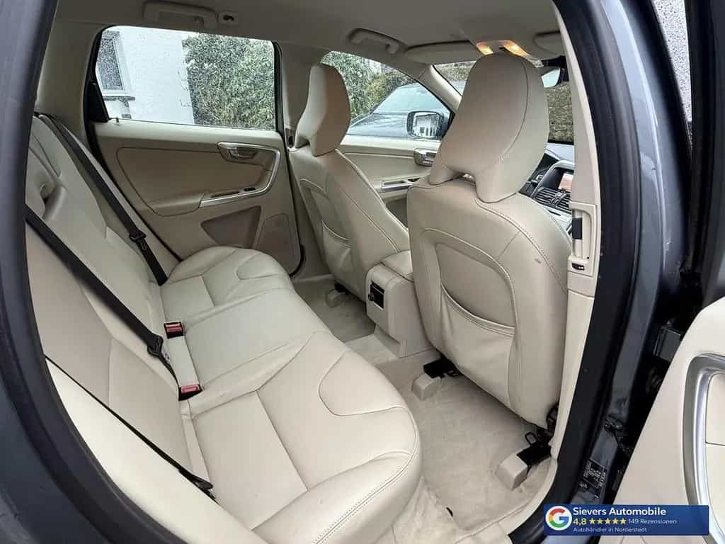 Volvo XC60 T5 Summum AWD Leder Navi Xenon Memory SHZ T 08/2017-photo-17