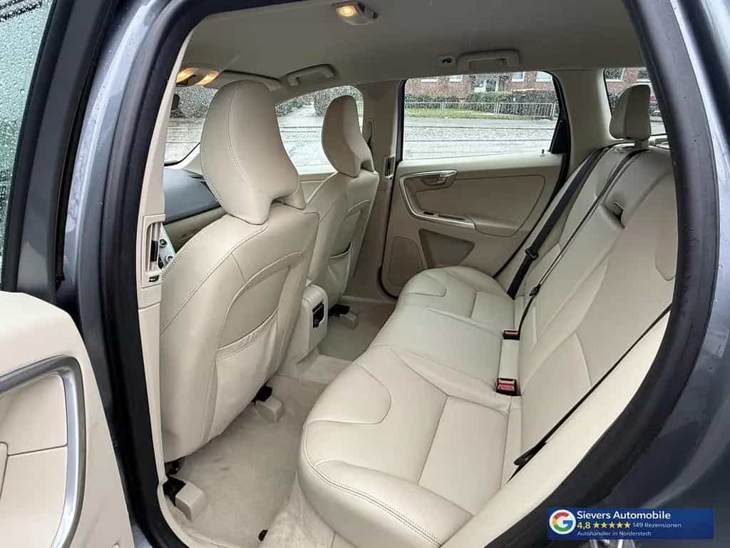 Volvo XC60 T5 Summum AWD Leder Navi Xenon Memory SHZ T 08/2017-photo-18
