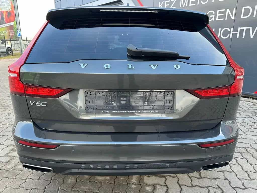 Volvo V60 Cross Country Pro AWD LED NAV KAMERA AHK 12/2020-photo-8