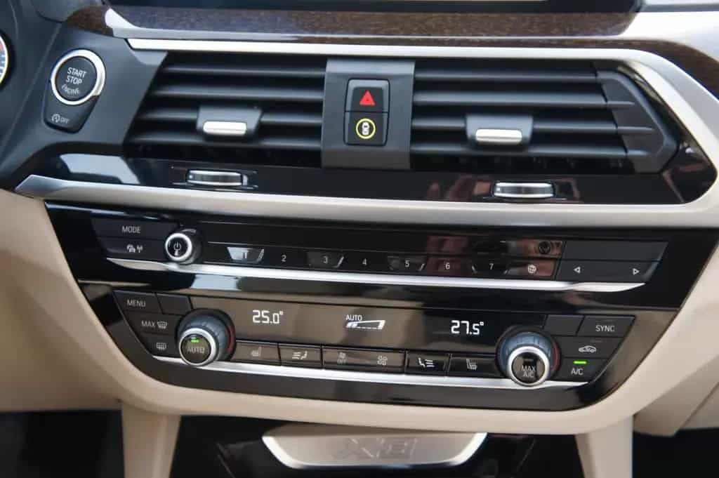 BMW X3 xDrive 30i Advantage*LEDER*HUD*LIVE*INNOVATIO 06/2021-photo-17