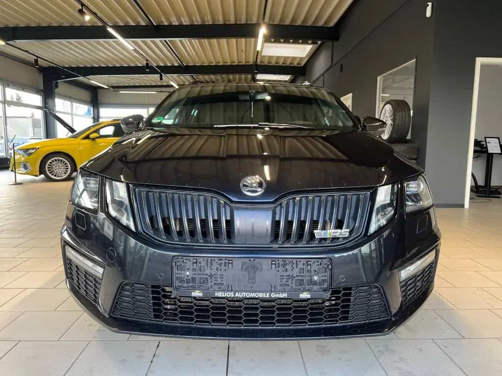 Skoda Octavia Combi RS 08/2018-photo-1