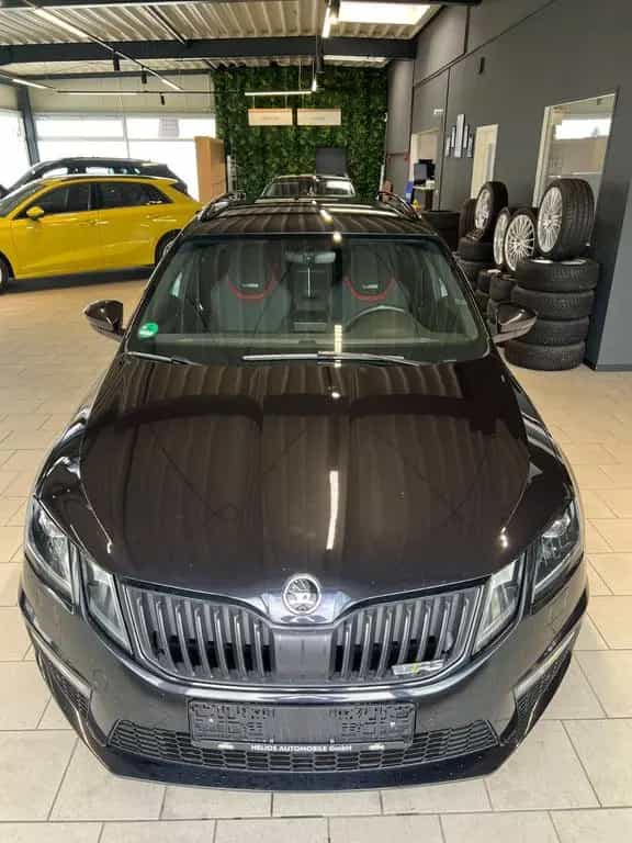 Skoda Octavia Combi RS 08/2018-photo-2