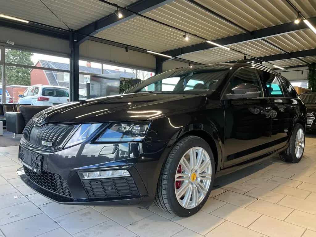 Skoda Octavia Combi RS 08/2018-photo-3