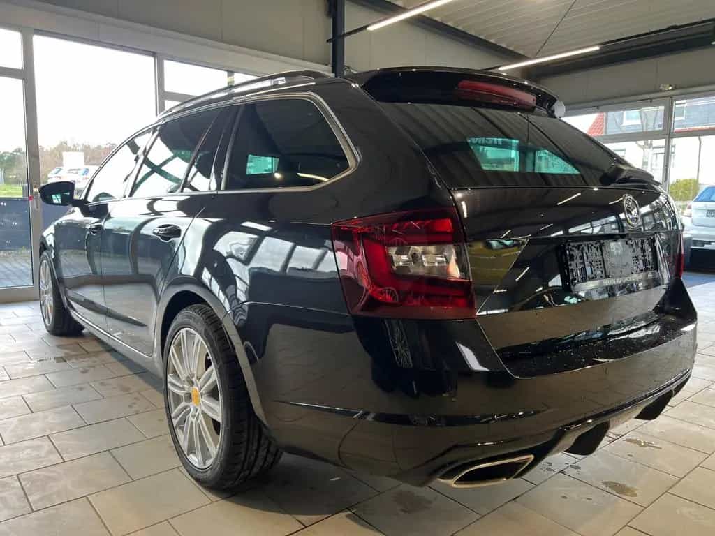 Skoda Octavia Combi RS 08/2018-photo-5