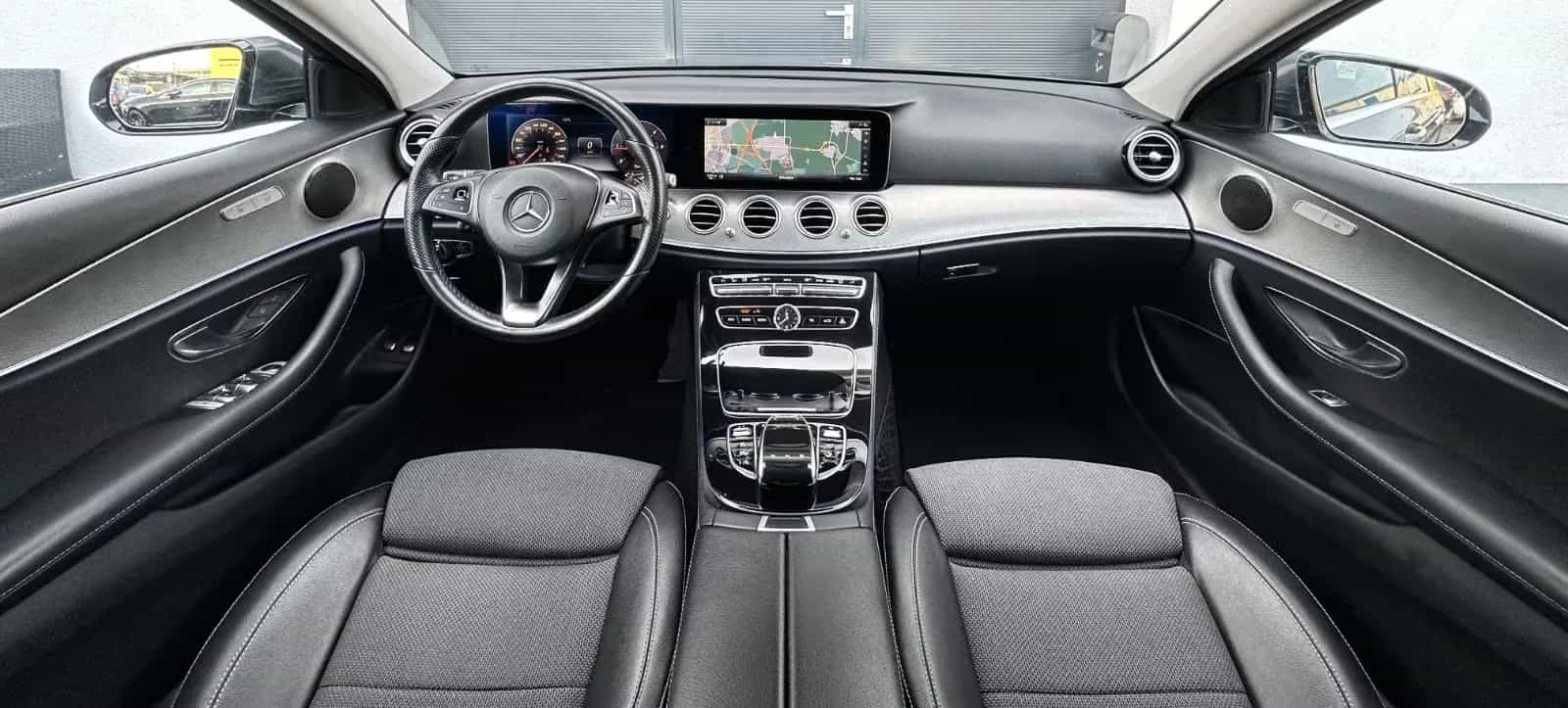 Mercedes-Benz E-Class 220 11/2016-photo-2