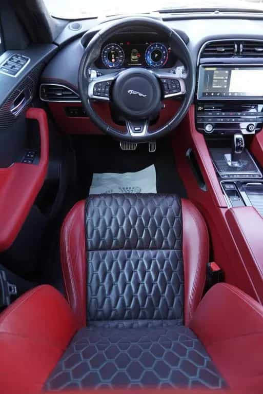 Jaguar F-Pace SVR AWD+Panorama+22Zoll+HUD+Assistenz+LED 08/2019-photo-14