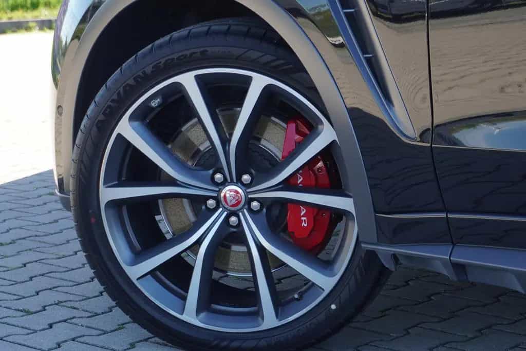 Jaguar F-Pace SVR AWD+Panorama+22Zoll+HUD+Assistenz+LED 08/2019-photo-21