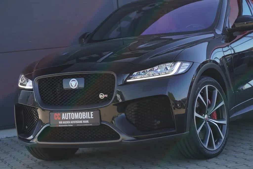 Jaguar F-Pace SVR AWD+Panorama+22Zoll+HUD+Assistenz+LED 08/2019-photo-23