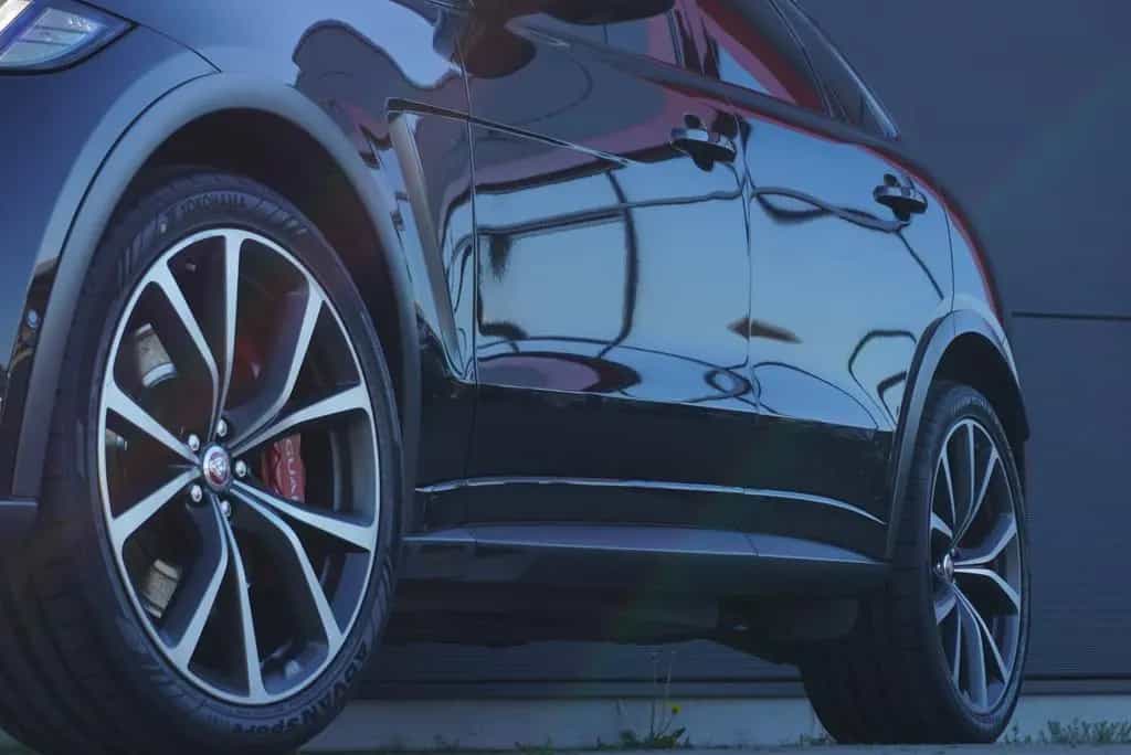Jaguar F-Pace SVR AWD+Panorama+22Zoll+HUD+Assistenz+LED 08/2019-photo-25