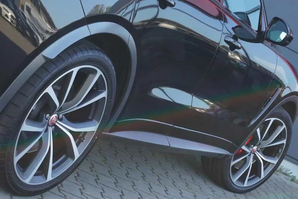 Jaguar F-Pace SVR AWD+Panorama+22Zoll+HUD+Assistenz+LED 08/2019-photo-26