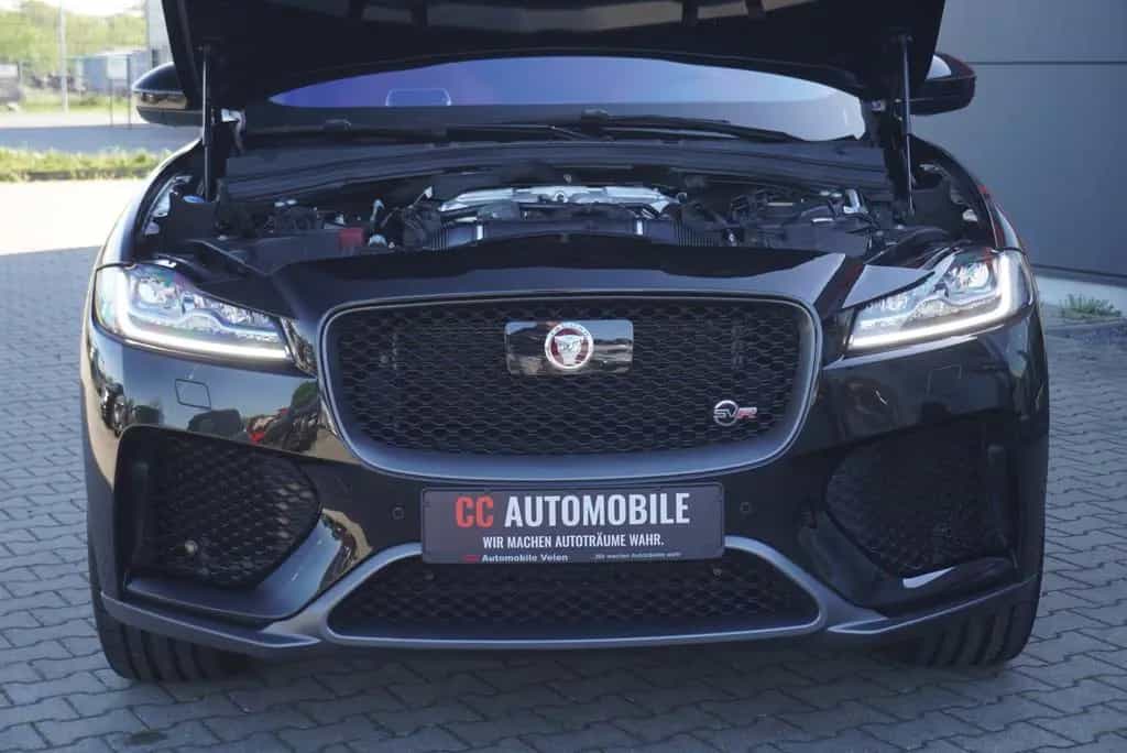 Jaguar F-Pace SVR AWD+Panorama+22Zoll+HUD+Assistenz+LED 08/2019-photo-27