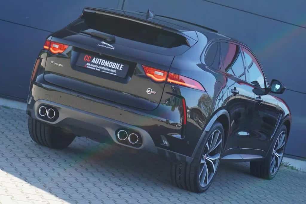 Jaguar F-Pace SVR AWD+Panorama+22Zoll+HUD+Assistenz+LED 08/2019-photo-4