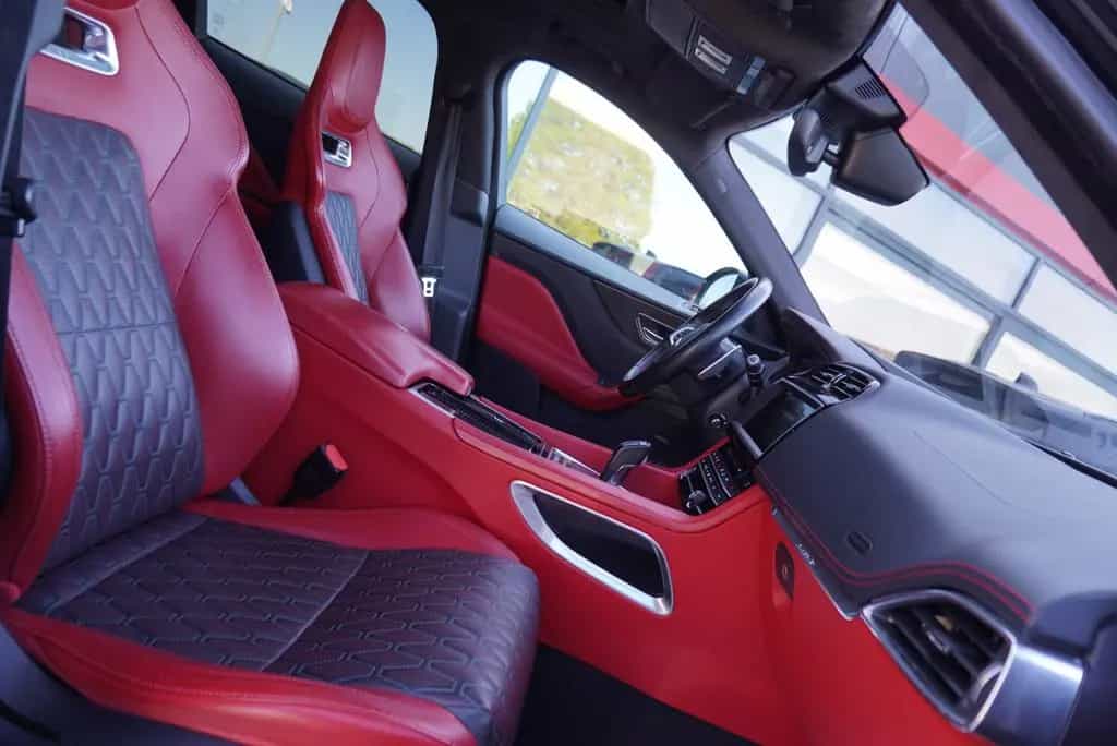 Jaguar F-Pace SVR AWD+Panorama+22Zoll+HUD+Assistenz+LED 08/2019-photo-8