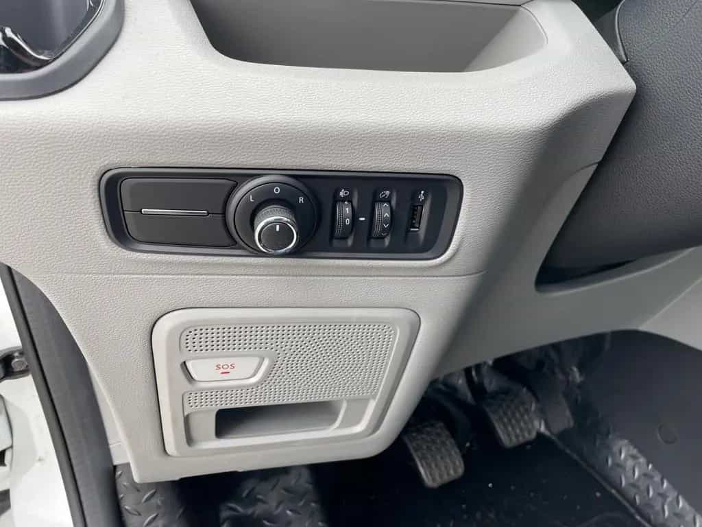 Maxus Deliver 9 L3 Luxury Pritsche *AHK*LED*PDCvo*TEL* 06/2023-photo-8