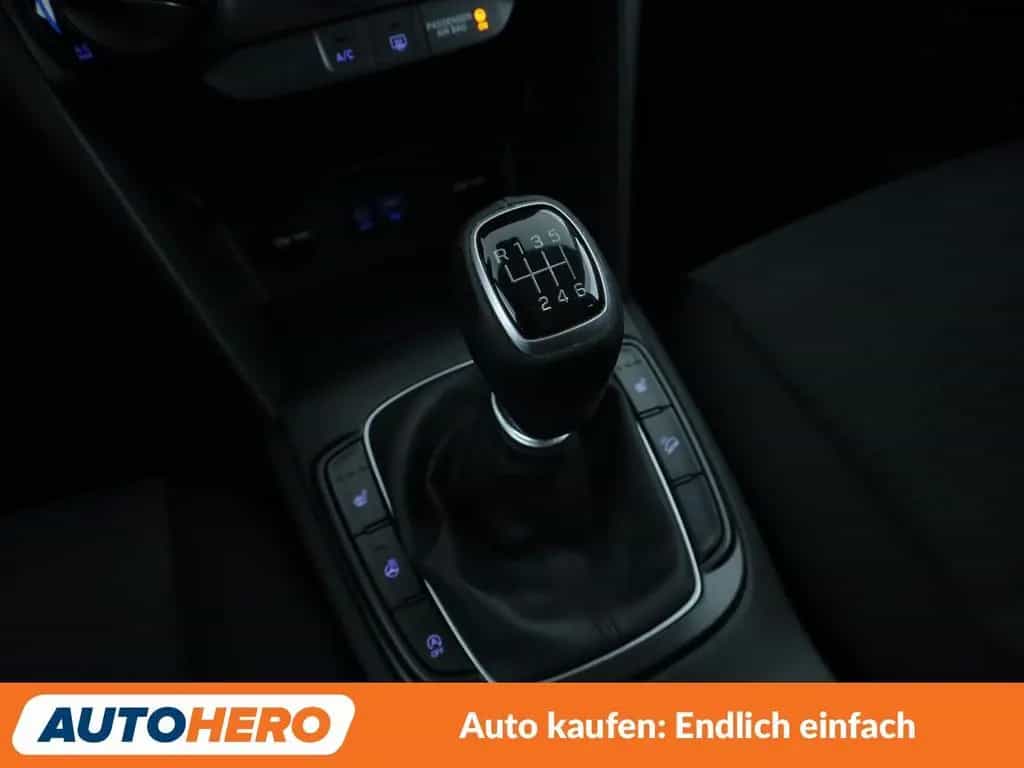 Hyundai Kona 1.0 TGDI Life 2WD*TEMPO*PDC*SHZ*KLIMA* 12/2017-photo-23