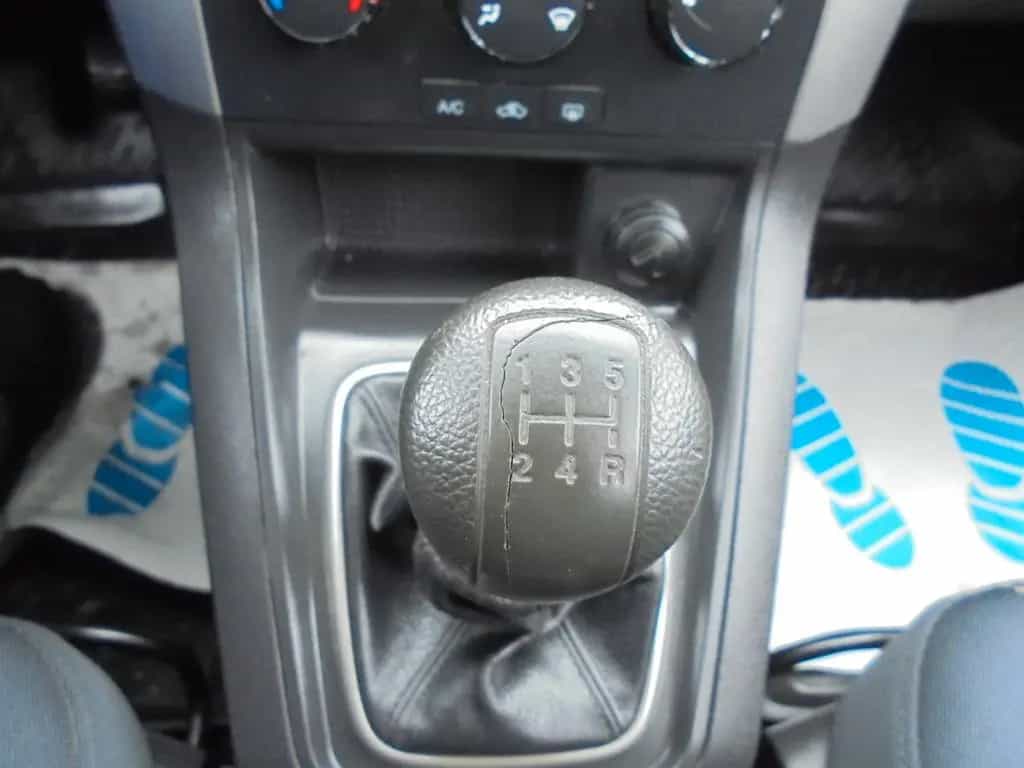 Chevrolet Captiva 2.4 LS 2WD 12/2009-photo-21