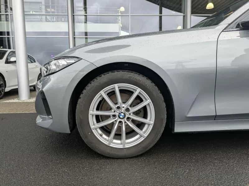 BMW 3 Series 320d Touring Teilleder. Driv.Ass. 01/2023-photo-11