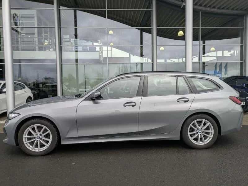 BMW 3 Series 320d Touring Teilleder. Driv.Ass. 01/2023-photo-2