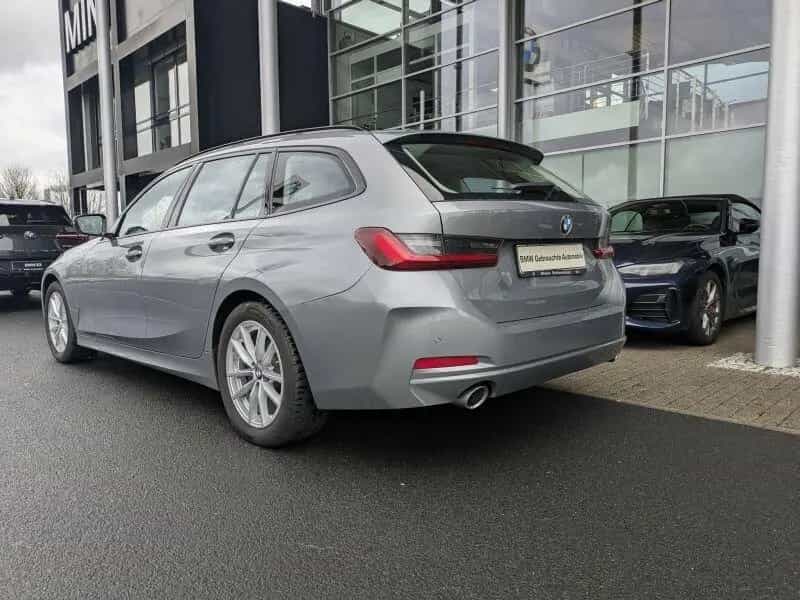 BMW 3 Series 320d Touring Teilleder. Driv.Ass. 01/2023-photo-3