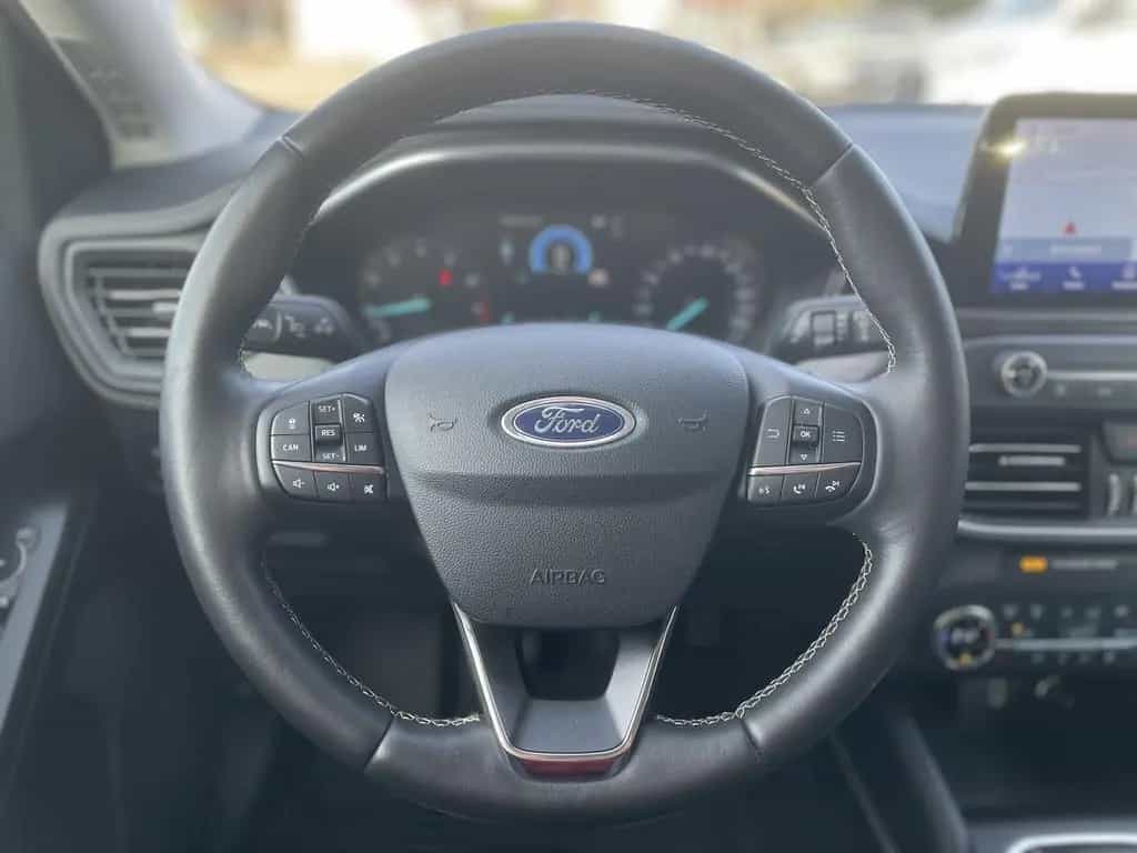 Ford Focus 1.5 EcoBoost Vignale AHK/ACC/BLIS/RFK/LED 01/2019-photo-14