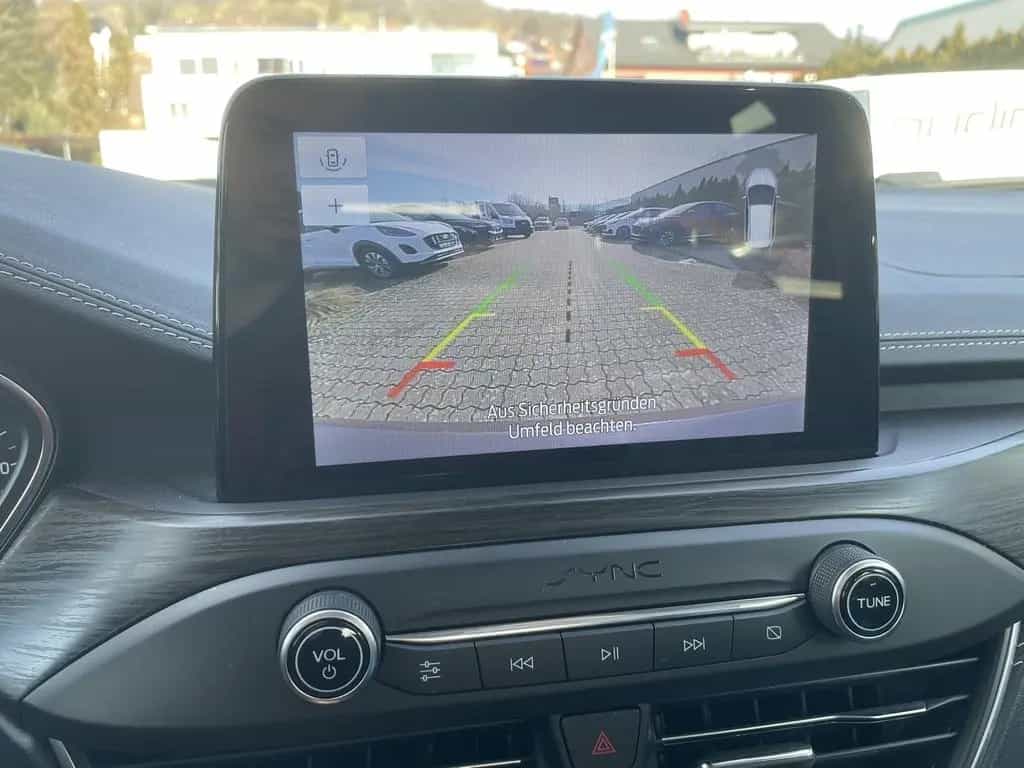 Ford Focus 1.5 EcoBoost Vignale AHK/ACC/BLIS/RFK/LED 01/2019-photo-17