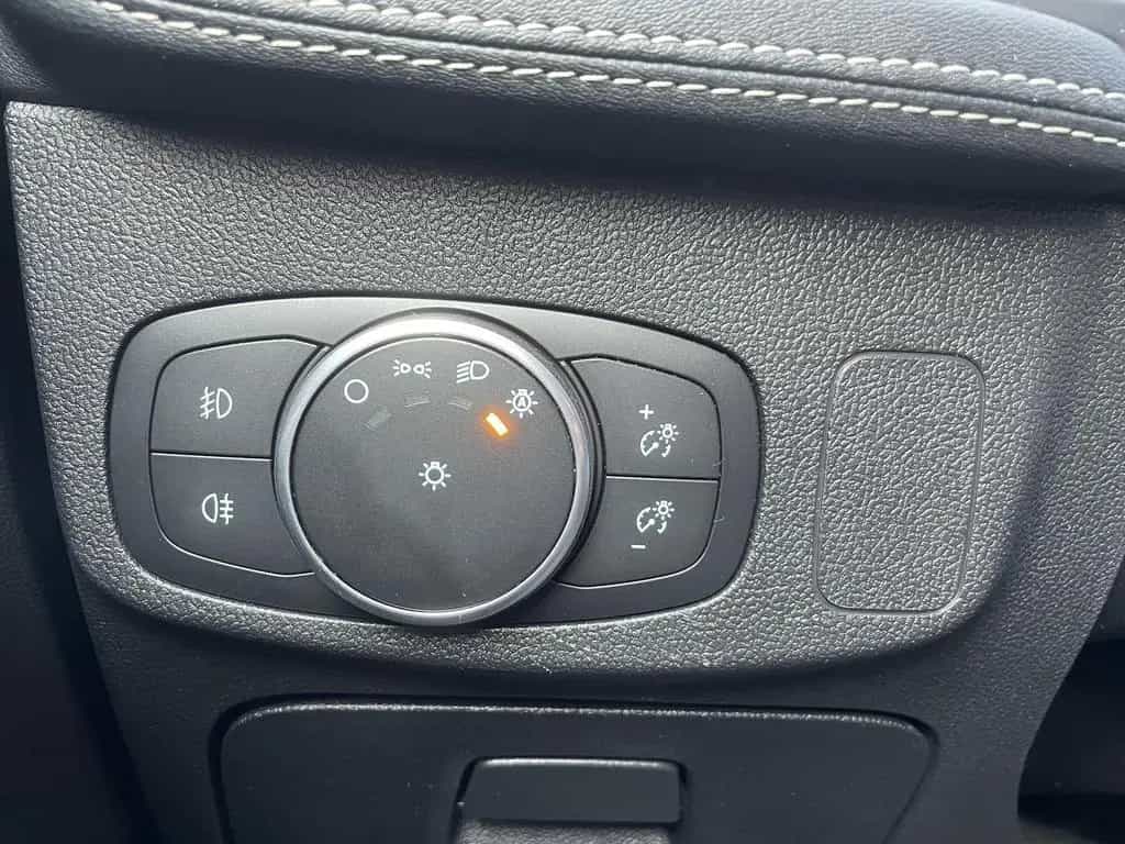 Ford Focus 1.5 EcoBoost Vignale AHK/ACC/BLIS/RFK/LED 01/2019-photo-21