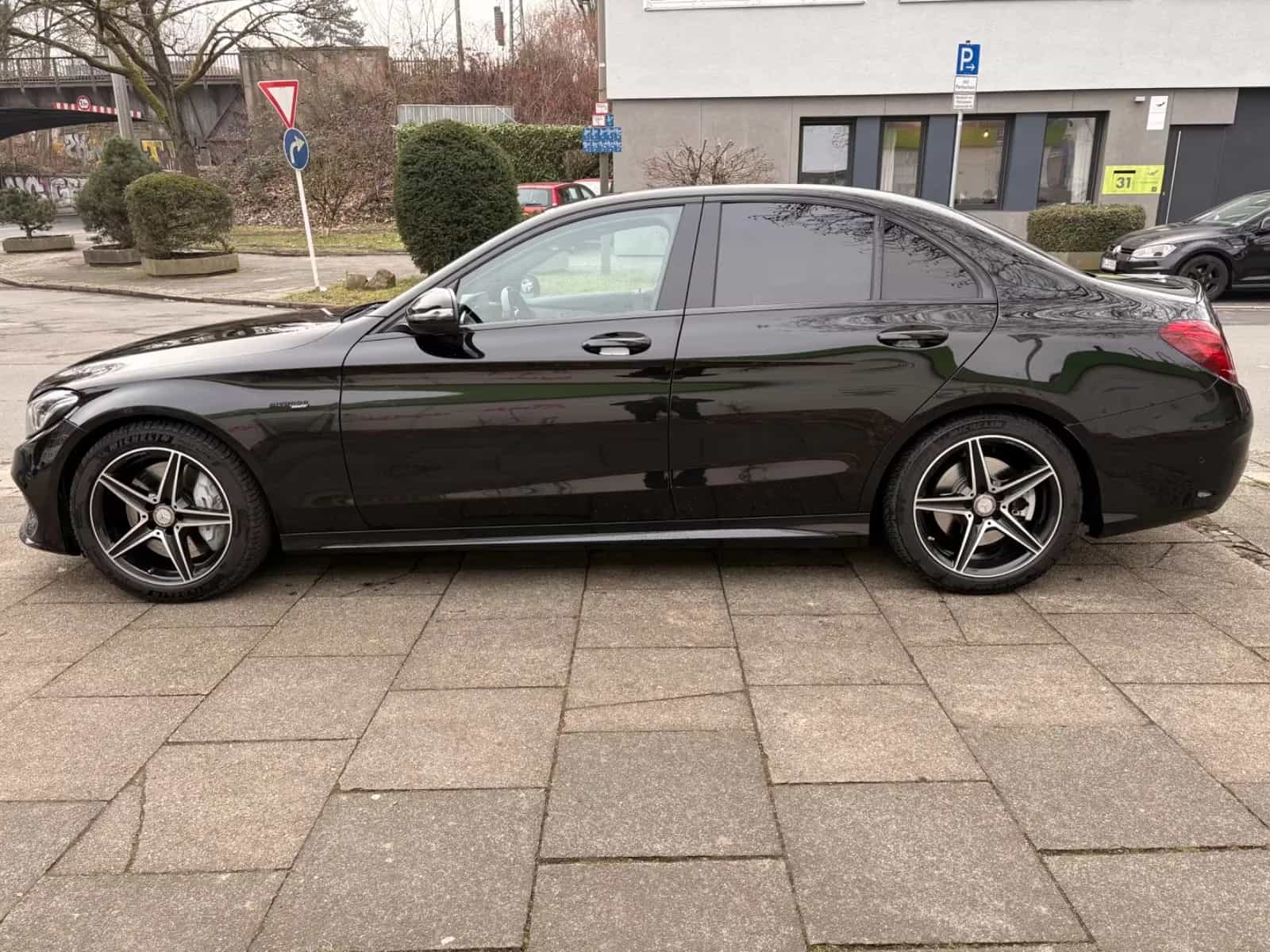 Mercedes-Benz C-Class 06/2017-photo-0