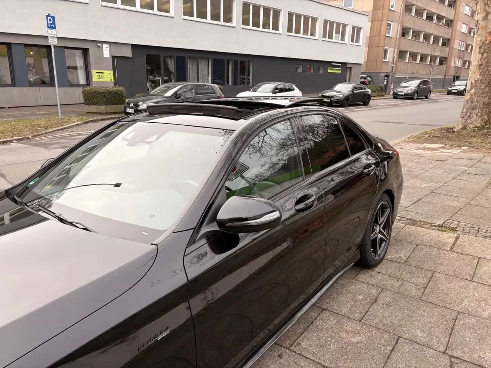 Mercedes-Benz C-Class 06/2017-photo-11