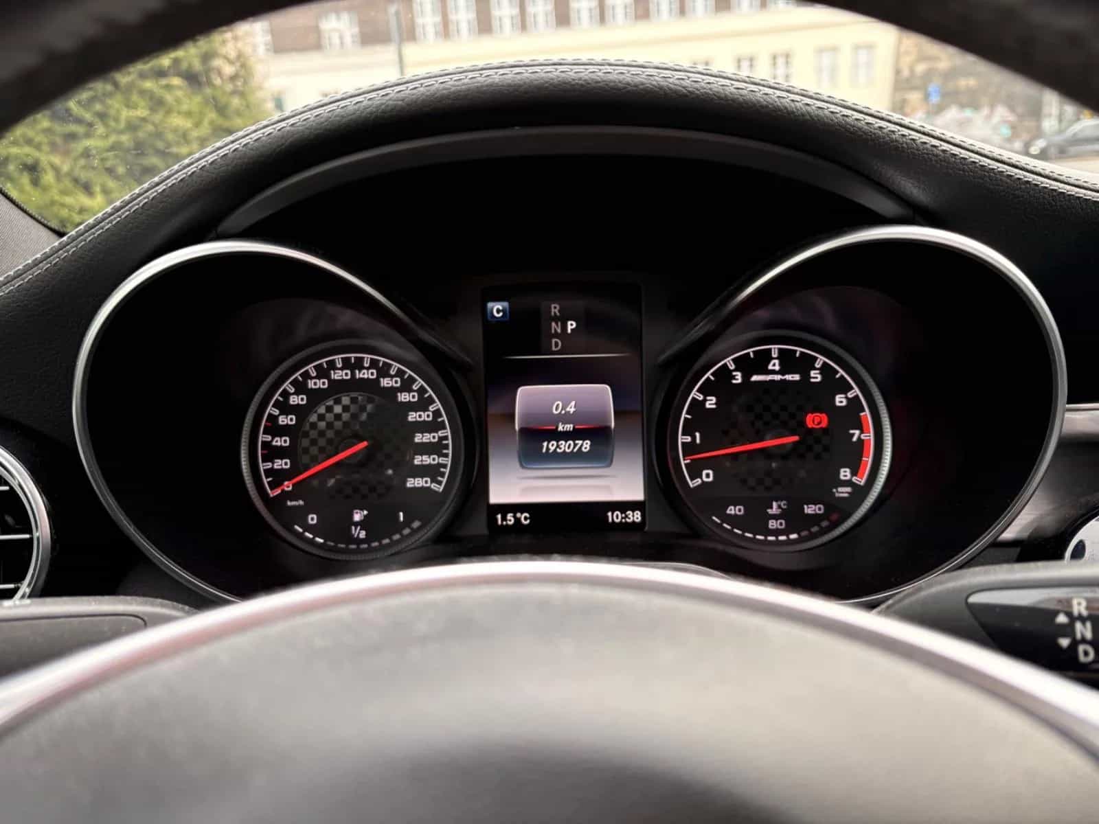 Mercedes-Benz C-Class 06/2017-photo-14