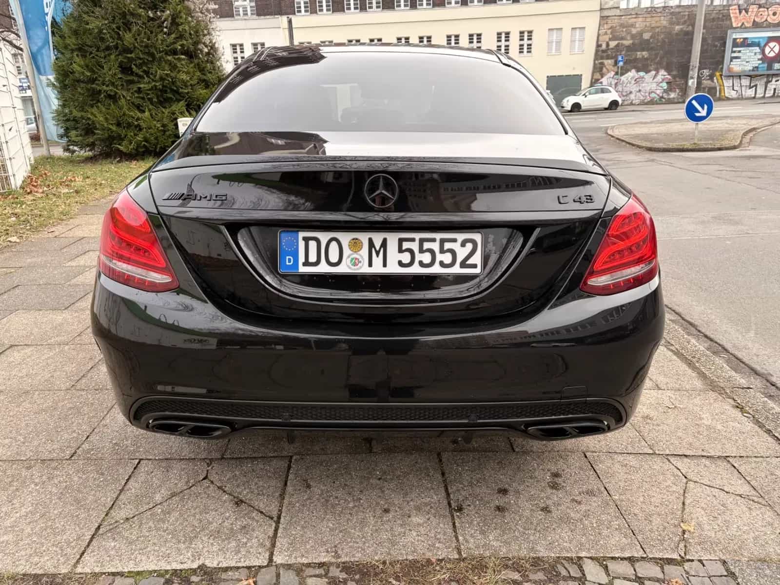 Mercedes-Benz C-Class 06/2017-photo-2