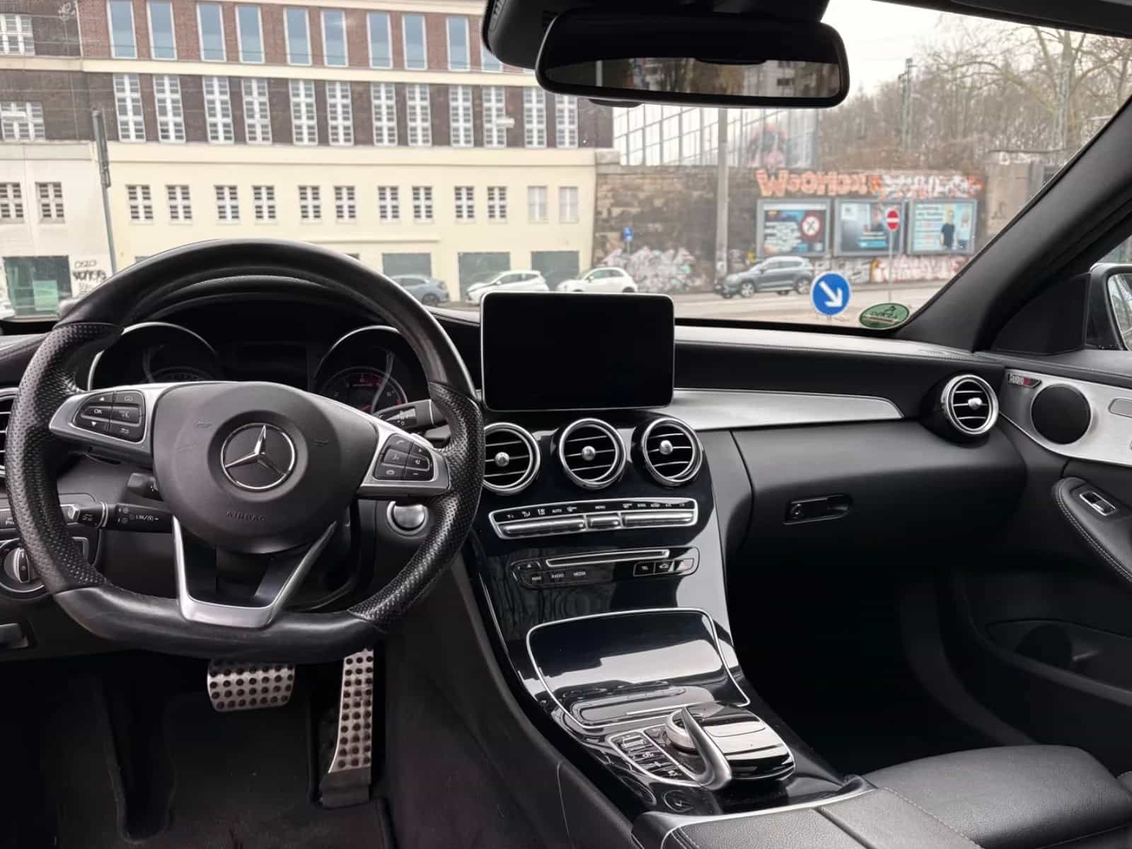 Mercedes-Benz C-Class 06/2017-photo-9