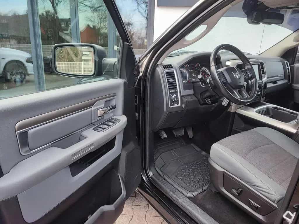 Dodge RAM 1500 Lone Star Crew Cab 4X2|LPG-BRC|NAVI|AHK 05/2016-photo-7