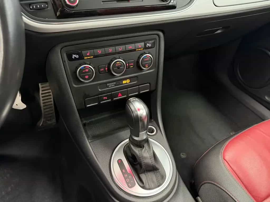 Volkswagen Beetle Sport 2.0 TSI*Leder*Bi-Xenon*PANO*MP3*ALS 06/2014-photo-11