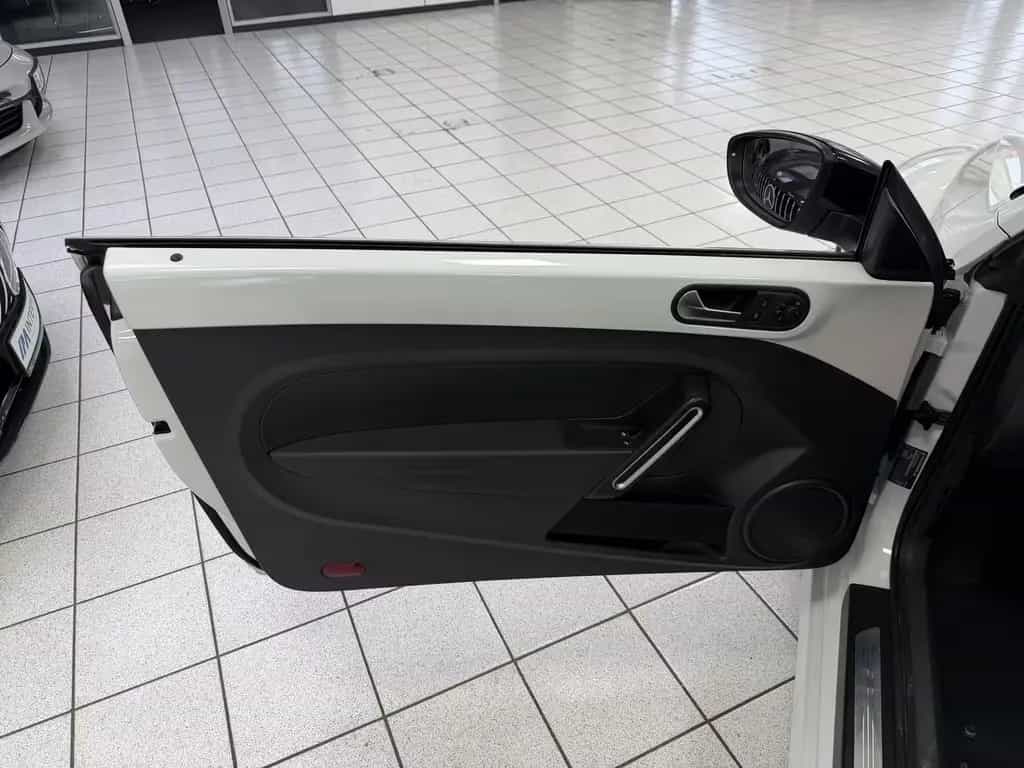 Volkswagen Beetle Sport 2.0 TSI*Leder*Bi-Xenon*PANO*MP3*ALS 06/2014-photo-8