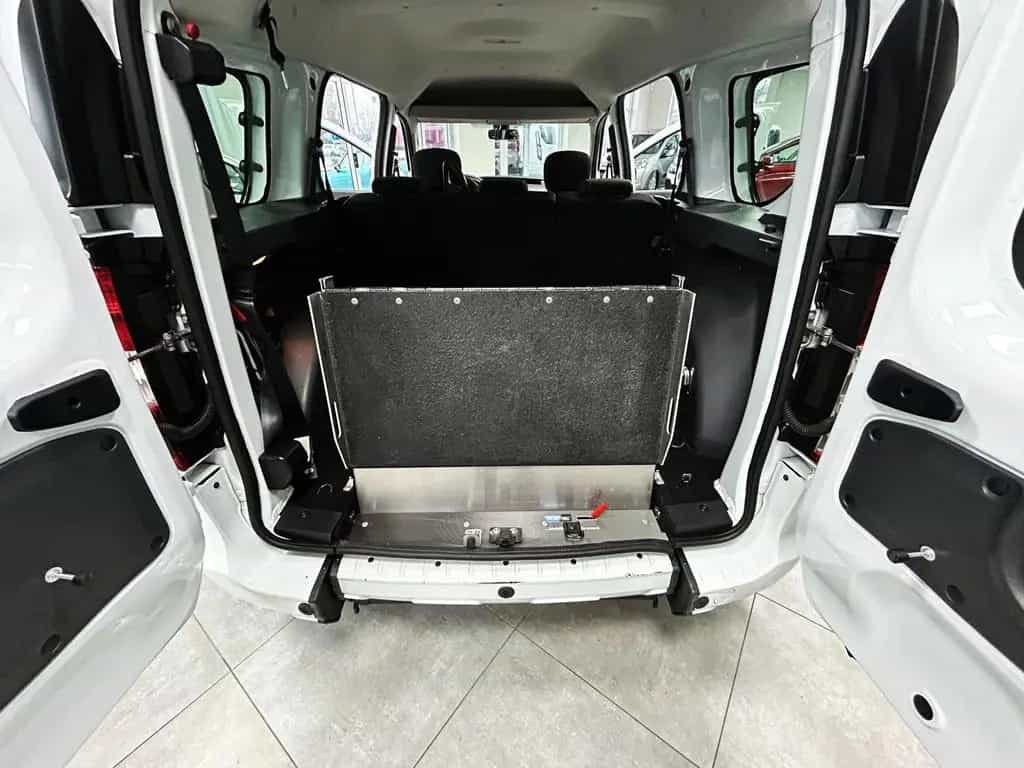 Dacia Dokker Comfort Behindertengerecht Navi/Kamera/5- 04/2020-photo-15