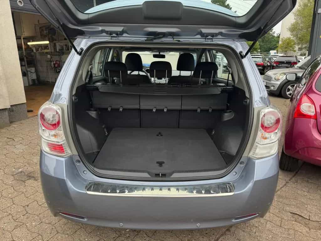 Toyota Verso Edition Autom./Klimaaut./PDC 11/2011-photo-9