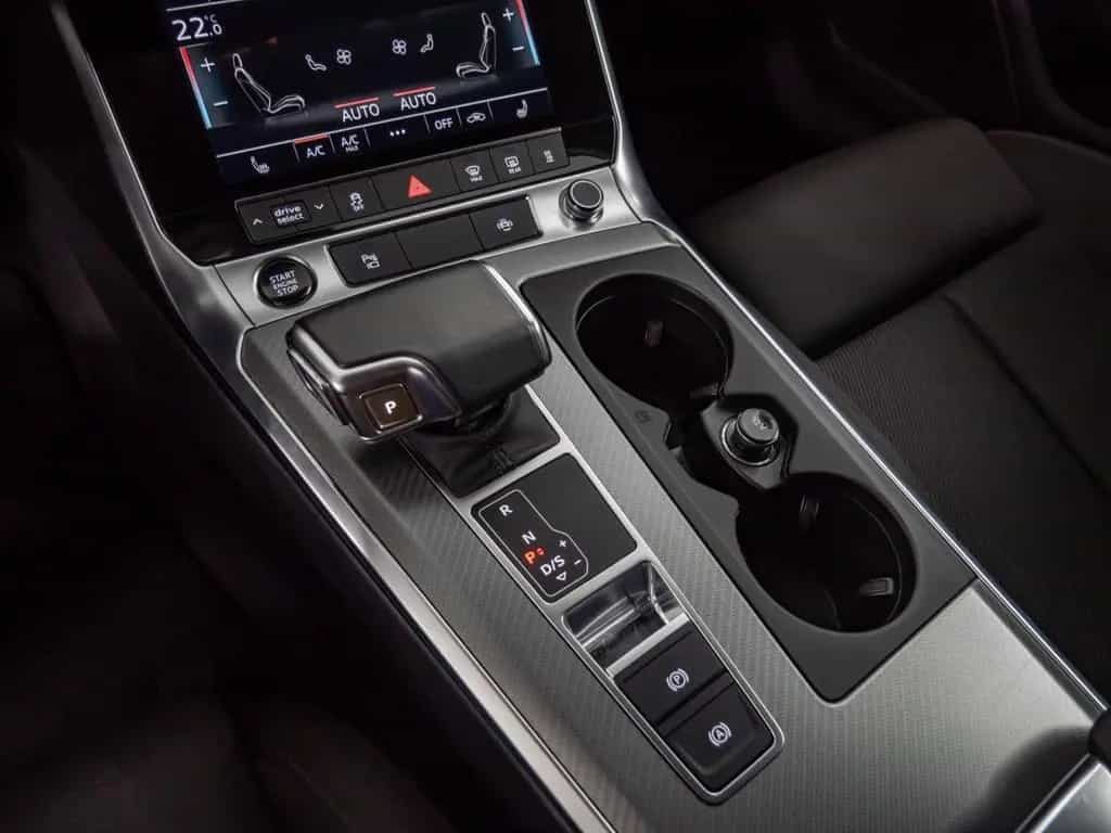 Audi A6 Avant 40 TDI quattro sport Standheizung Panor 12/2022-photo-17
