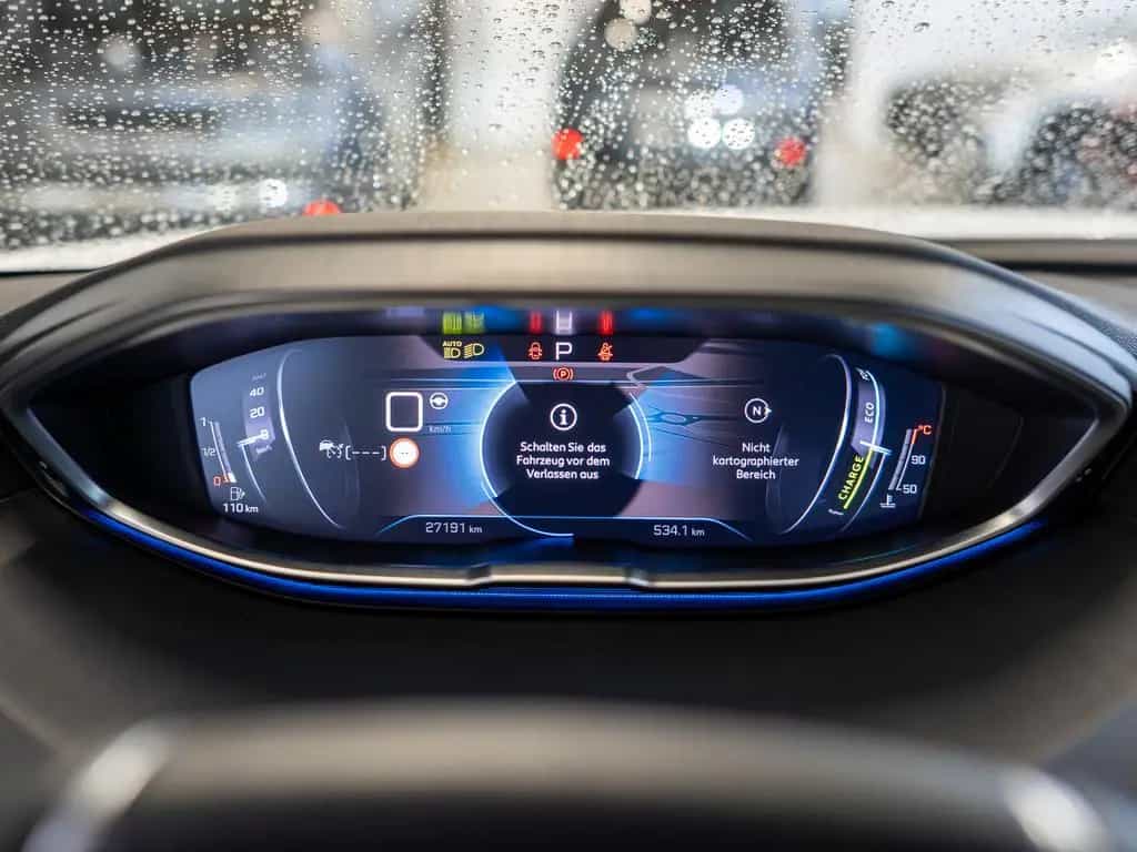 Peugeot 3008 GT HYBRID 136 e-DSC6 ACC PANO LED NAVI SHZ 02/2024-photo-12
