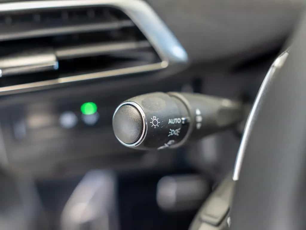 Peugeot 3008 GT HYBRID 136 e-DSC6 ACC PANO LED NAVI SHZ 02/2024-photo-15